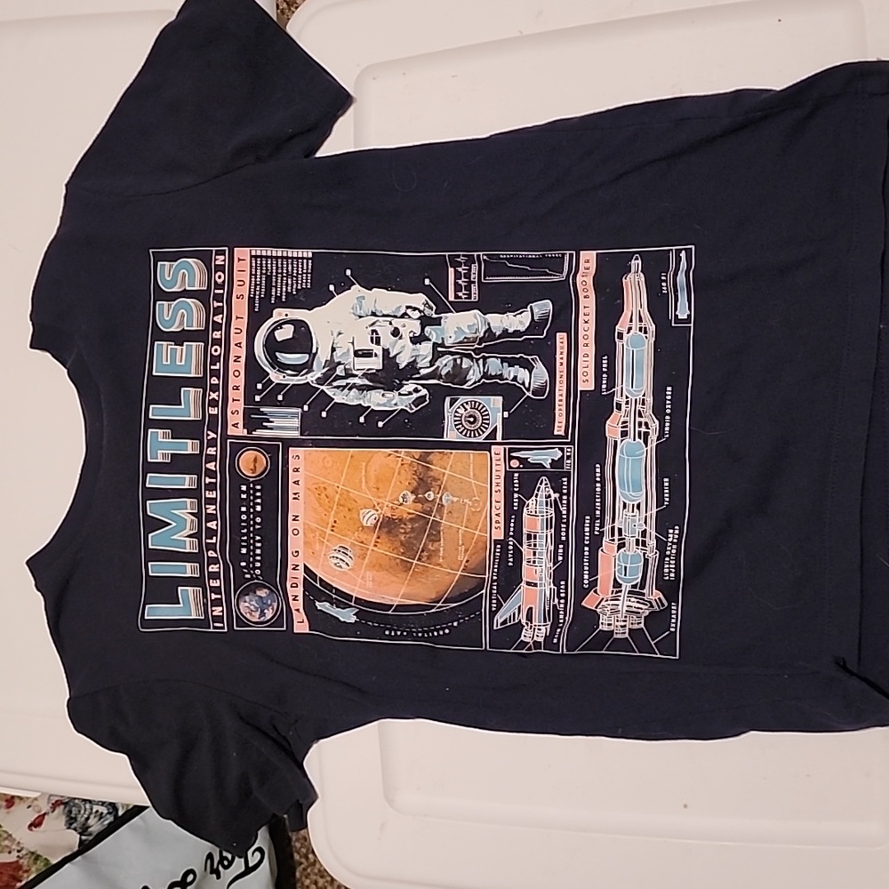 Childs OLD NAVY astronaut shirt size Large 10/12 unisex